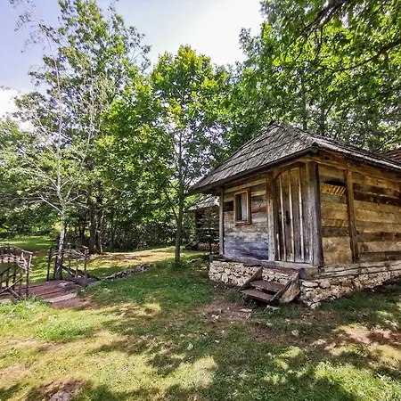 Etno Selo Dodig Lodge *