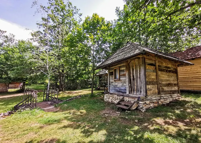 Etno Selo Dodig Chata *