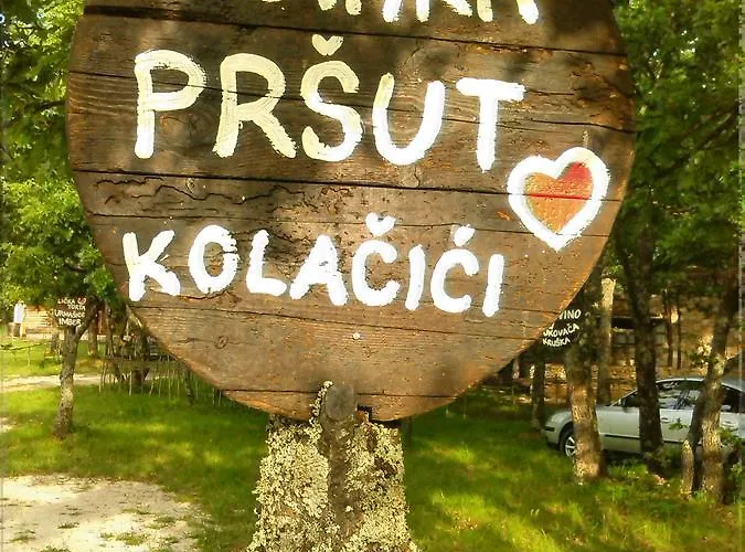 Etno Selo Dodig Chata